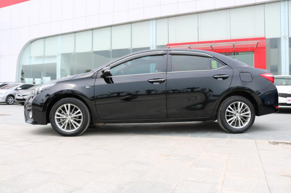 Toyota Corolla altis 1.8 G 2015 - Bán Toyota Corolla altis 1.8 G sản xuất 2015, màu đen