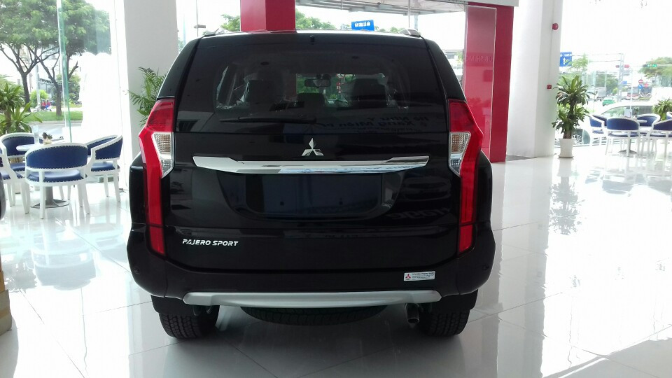 Mitsubishi Pajero 4x2 AT   2018 - Cần bán xe Mitsubishi Pajero 4x2 AT All New 2018, xe nhập