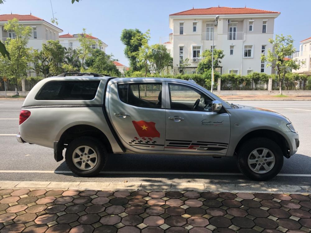 Mitsubishi Triton GLX 4x2MT 2012 - Bán xe Mitsubishi Triton GLX 4x2MT đời 2012, màu bạc, xe nhập