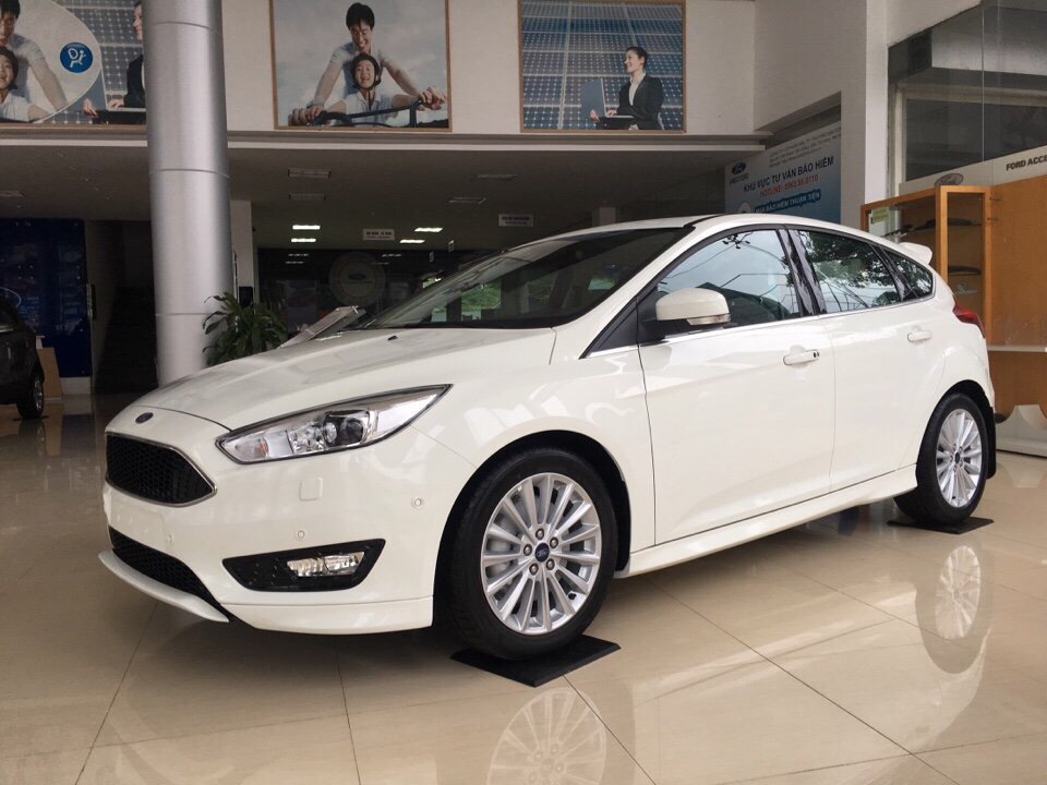 Ford Focus Sport 2018 - Bán xe Ford Focus Sport 2018 giá tốt, giao ngay