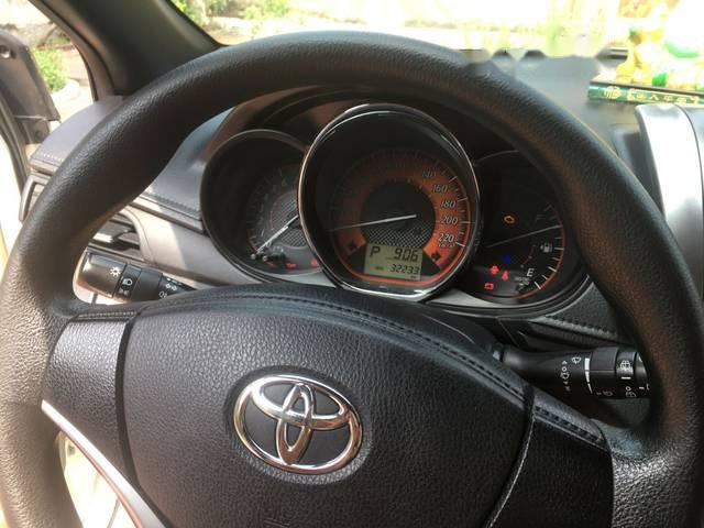 Toyota Yaris  AT 2015 - Cần bán lại xe Toyota Yaris AT đời 2015, xe đẹp