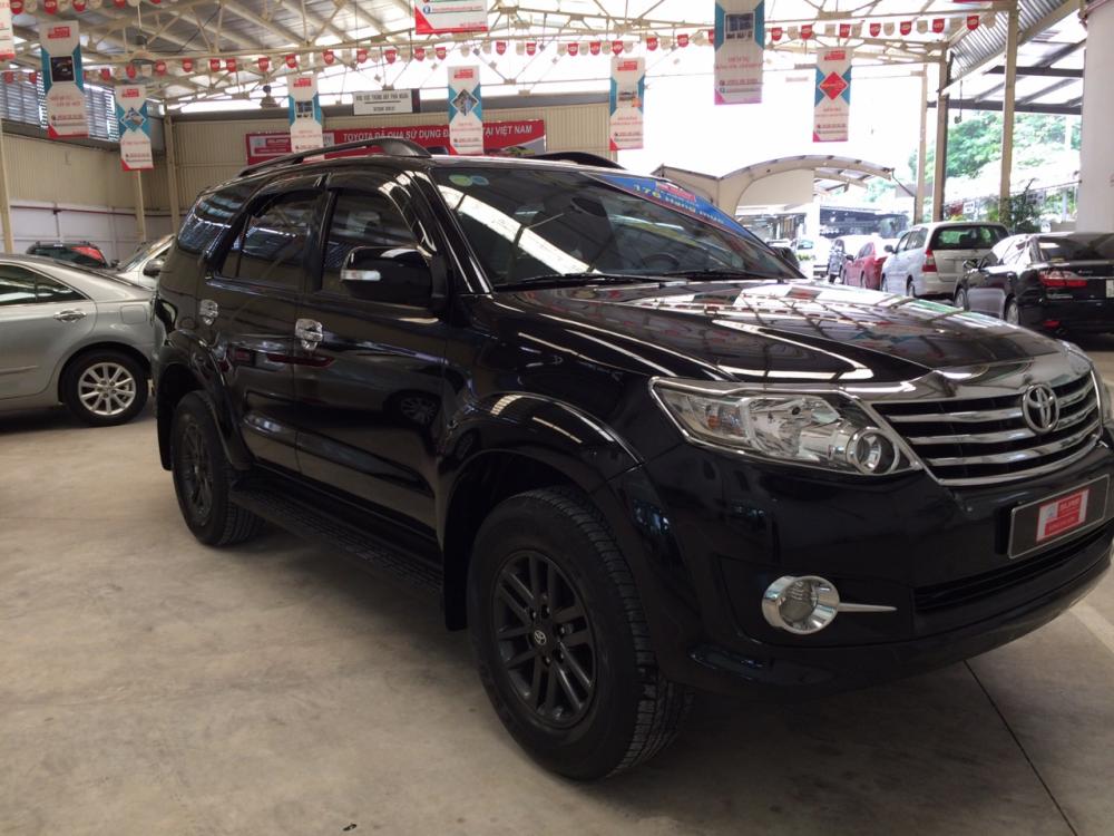 Toyota Fortuner 2.7V 4x2 2015 - Cần bán Toyota Fortuner 2.7V 4x2 đời 2015, màu đen