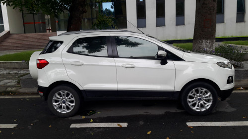 Ford EcoSport   AT  2016 - Cần bán gấp Ford EcoSport AT năm sản xuất 2016, màu trắng  