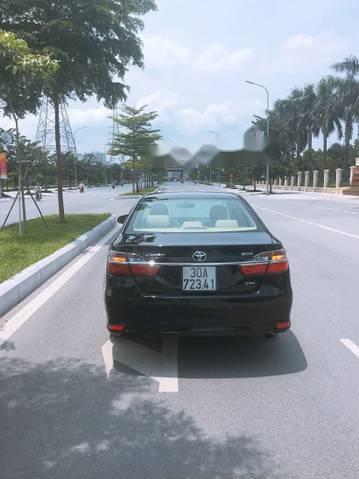 Toyota Camry 2.0 2015 - Cần bán gấp Toyota Camry 2.0 năm sản xuất 2015, màu đen, 859tr