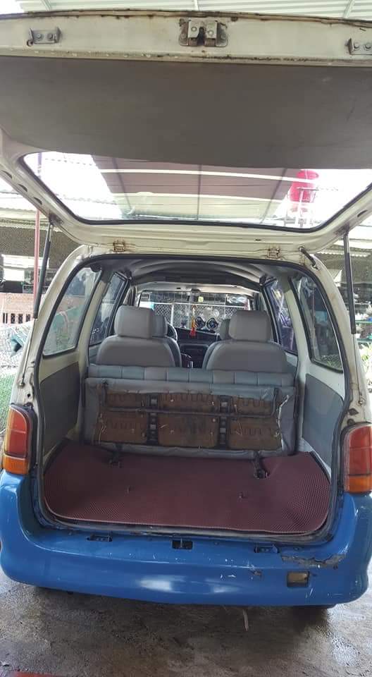 Daihatsu Citivan 2004 - Bán xe 7 chỗ giá rẻ, màu trắng viền xanh