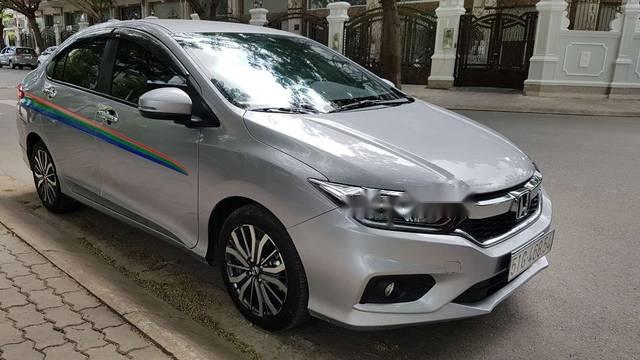 Honda City 1.5AT 2017 - Bán Honda City 1.5AT đời 2017, màu bạc chính chủ