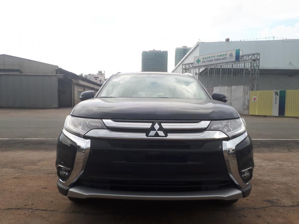 Mitsubishi Outlander 2.0 CVT 2018 - Bán xe Mitsubishi Outlander 2.0 CVT đời 2018, giá tốt