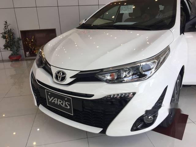 Toyota Yaris   2018 - Bán Toyota Yaris năm sản xuất 2018, màu trắng giá cạnh tranh