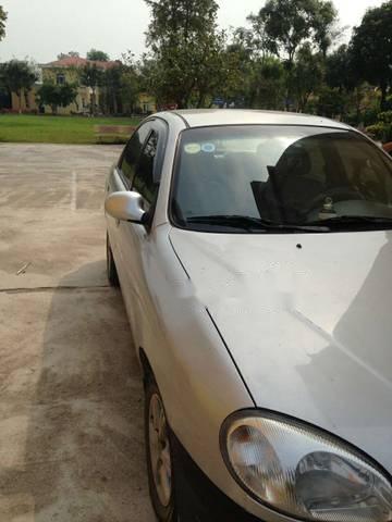 Daewoo Lanos  MT 2005 - Cần bán gấp Daewoo Lanos MT sản xuất 2005, xe đẹp, thân vỏ chắc không lỗi