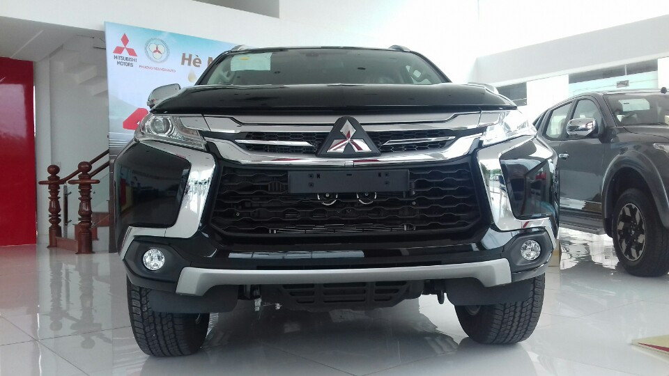 Mitsubishi Pajero 4x2 AT   2018 - Cần bán xe Mitsubishi Pajero 4x2 AT All New 2018, xe nhập