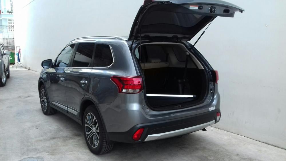 Mitsubishi Outlander 2.4 CVT Premium 2018 - Bán Mitsubishi Outlander 2.4 CVT Premium sản xuất 2018