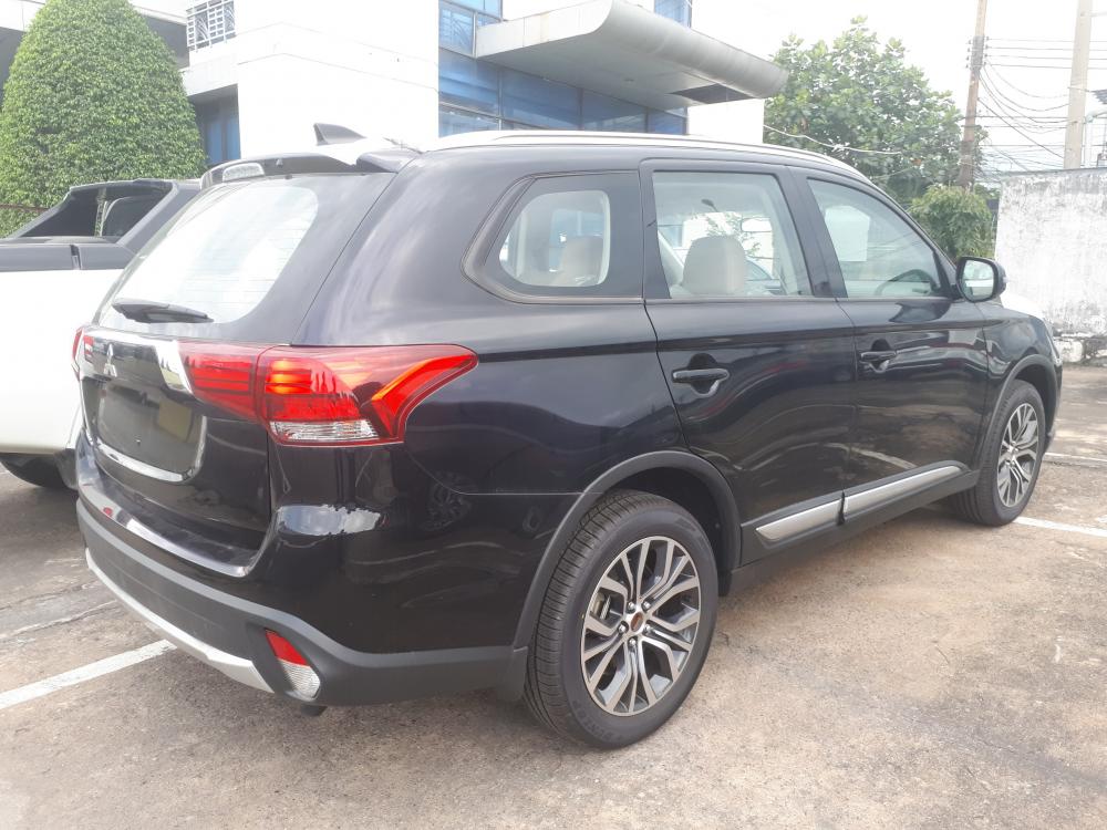 Mitsubishi Outlander 2.0 CVT 2018 - Bán xe Mitsubishi Outlander 2.0 CVT đời 2018, giá tốt