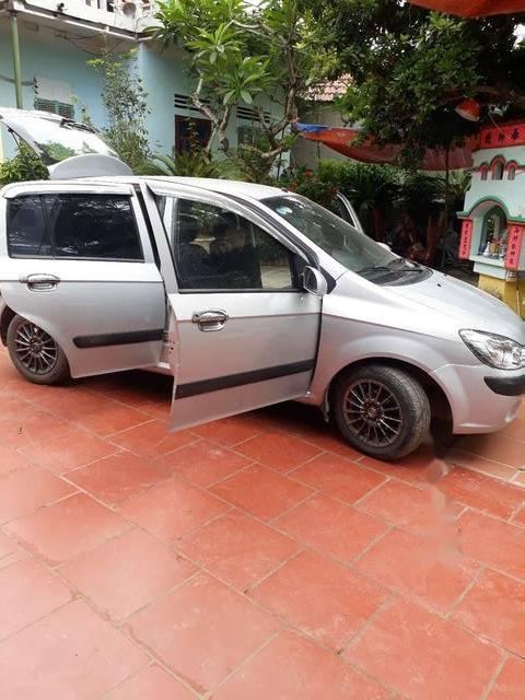 Hyundai Getz 2010 - Cần bán gấp Hyundai Getz đời 2010, màu bạc, xe nhập