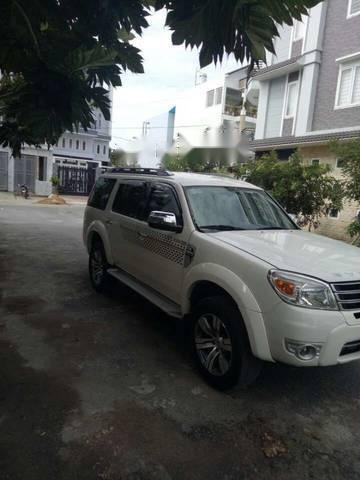 Ford Everest AT 2013 - Bán xe Ford Everest AT 2013, màu trắng, máy dầu, số tự động