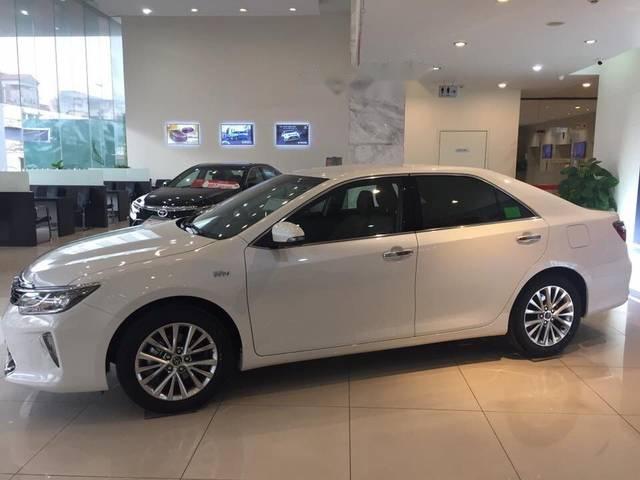 Toyota Camry 2.5Q 2018 - Cần bán Toyota Camry 2.5Q năm sản xuất 2018, màu trắng