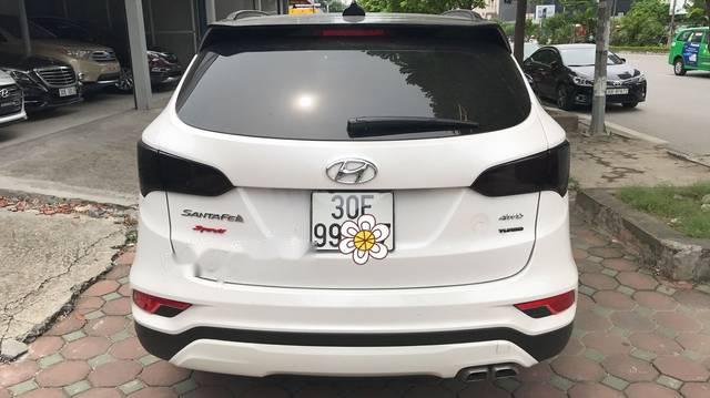 Hyundai Santa Fe 2.4L   2017 - Cần bán Hyundai Santa Fe 2.4L năm sản xuất 2017, màu trắng
