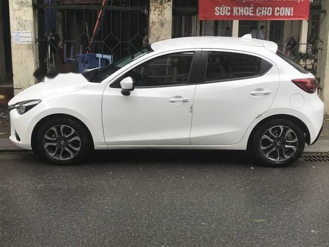 Mazda 2 2018 - Cần bán lại xe Mazda 2 2018, màu trắng ít sử dụng