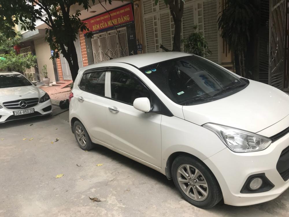 Hyundai Grand i10 2015 - Bán ô tô Hyundai Grand i10 1.0 MT, bản đủ, SX năm 2015, màu trắng, xe nhập, 425 triệu