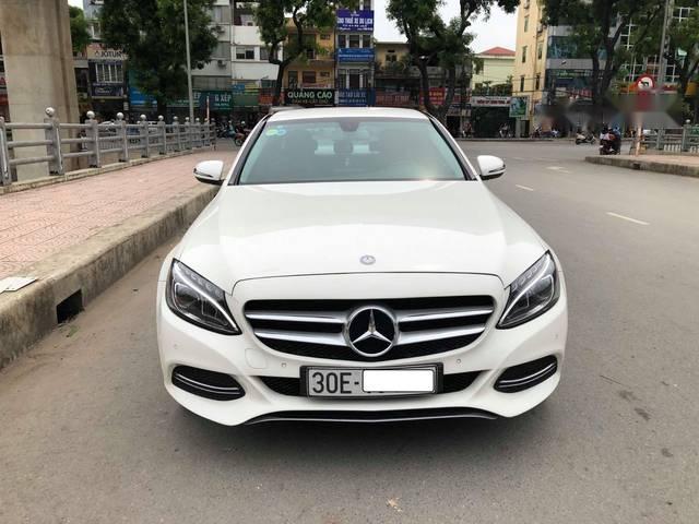 Mercedes-Benz C class  C200   2015 - Bán Mercedes C200 năm sản xuất 2015, màu trắng số tự động