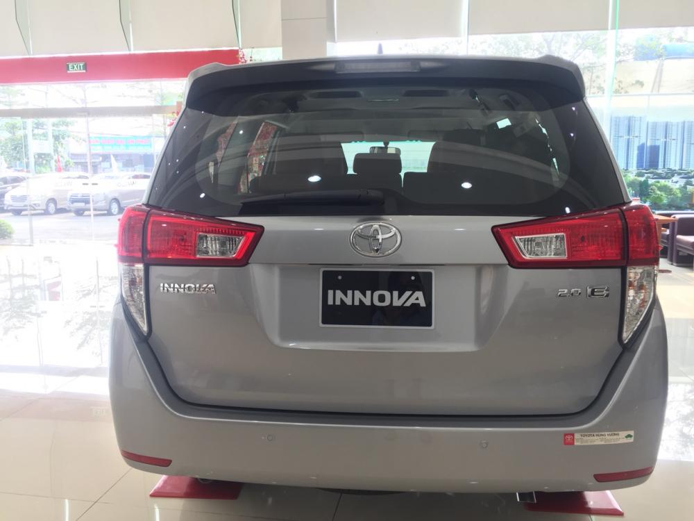 Toyota Innova E 2018 - Bán Toyota Innova E đời 2018, màu bạc