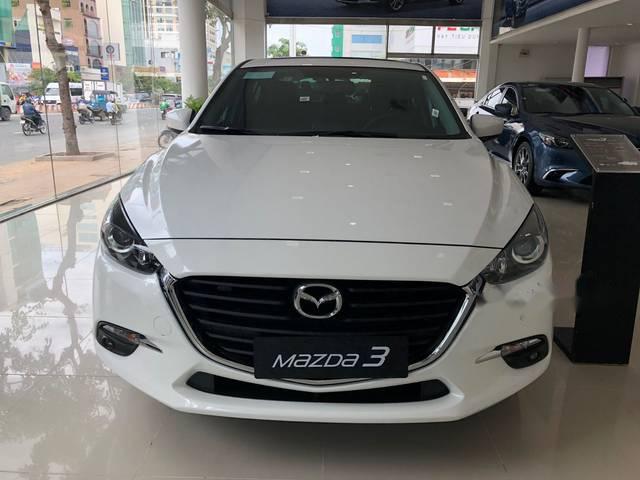 Mazda 3   1.5L SD FL  2018 - Bán xe Mazda 3 1.5L SD FL đời 2018, màu trắng, giá chỉ 659 triệu