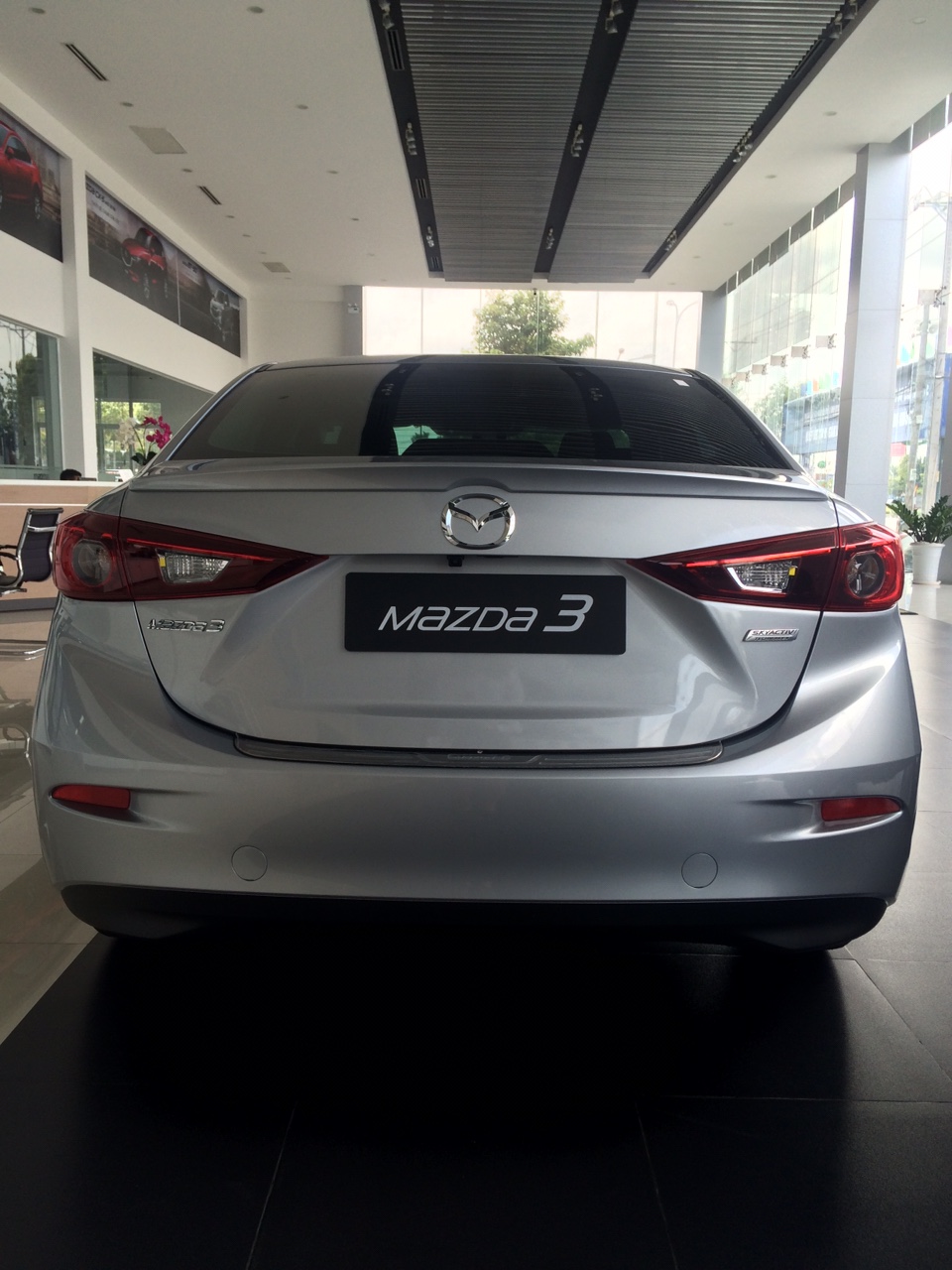 Mazda 3 2018 - Giao ngay Mazda 3 màu bạc, gọi hotline 0907148849 - giao xe tận nhà, bảo hành chính hãng 5 năm