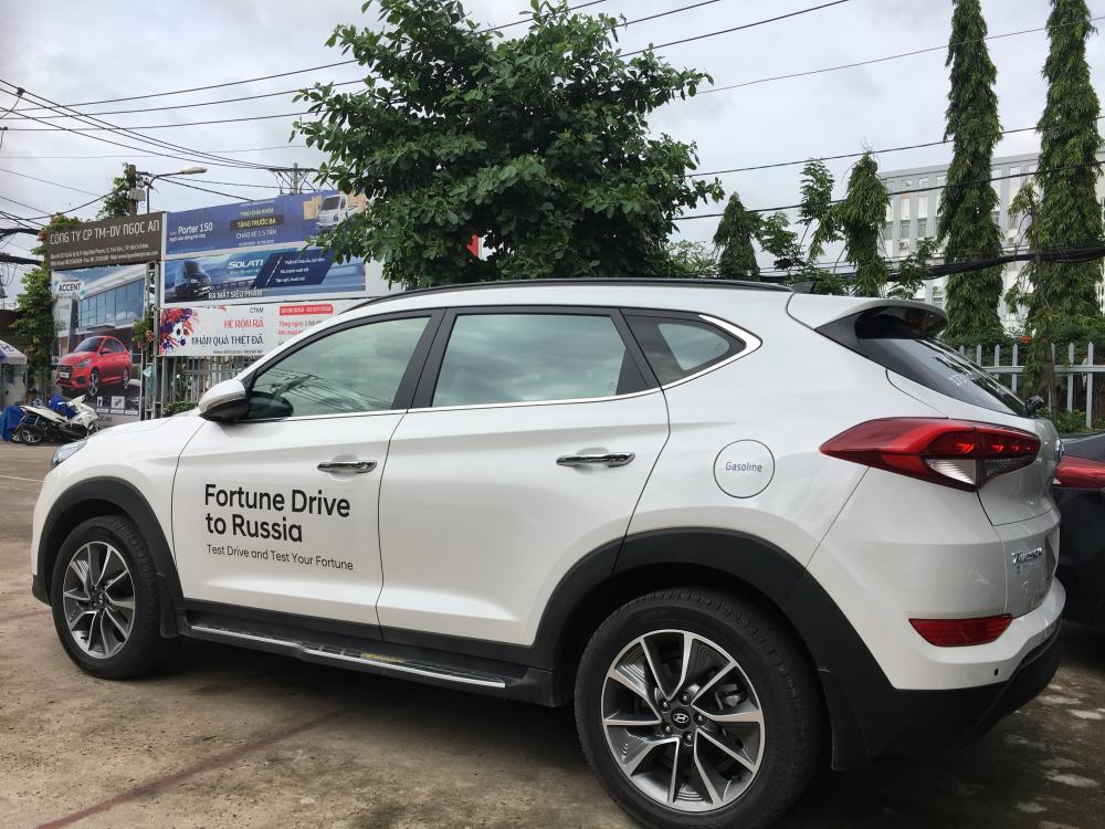 Hyundai Tucson 2.0L  2018 - Hyundai Tucson 2.0L, sx 2018, đủ màu giao ngay, gía tốt Sài Gòn