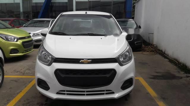 Chevrolet Spark 2018 - Cần bán Chevrolet Spark năm 2018, màu trắng