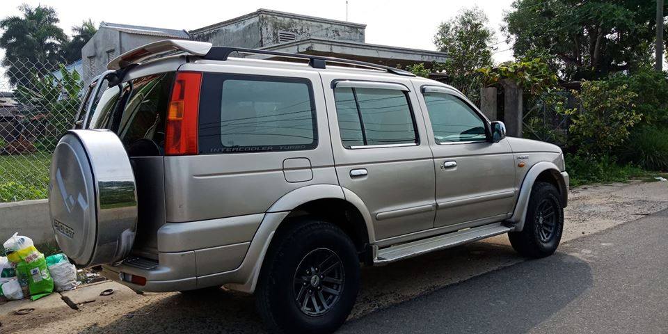 Ford Everest G 2006 - Mình bán gấp xe Everest 2006, máy dầu, màu hồng phấn, số sàn rất đẹp