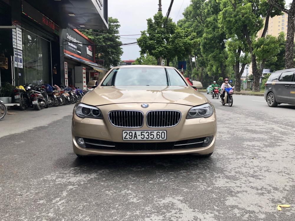 BMW 5 Series 520i 2012 - BMW 5 Series 520i sản xuất 2012, màu vàng, nhập khẩu