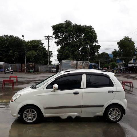 Chevrolet Spark 2009 - Cần bán lại xe Chevrolet Spark năm 2009, màu trắng còn mới, giá chỉ 187 triệu