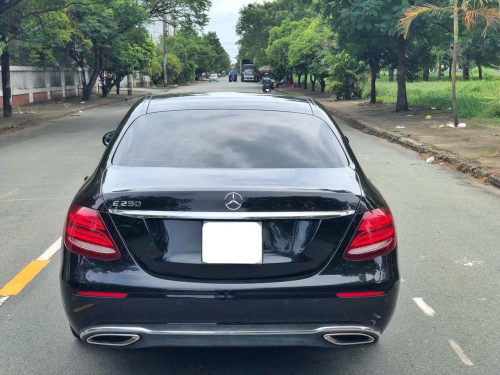 Mercedes-Benz E class E250 2016 - Bán xe Mercedes E250, màu  đen lăn bánh 23000km