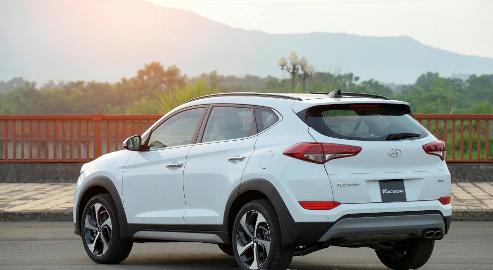 Hyundai Tucson 2.0L  2018 - Hyundai Tucson 2.0L, sx 2018, đủ màu giao ngay, gía tốt Sài Gòn