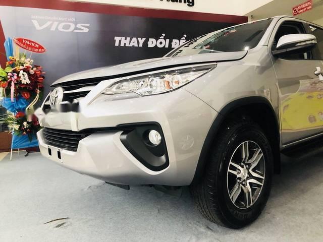 Toyota Fortuner  MT  2018 - Cần bán Toyota Fortuner MT đời 2018, màu bạc