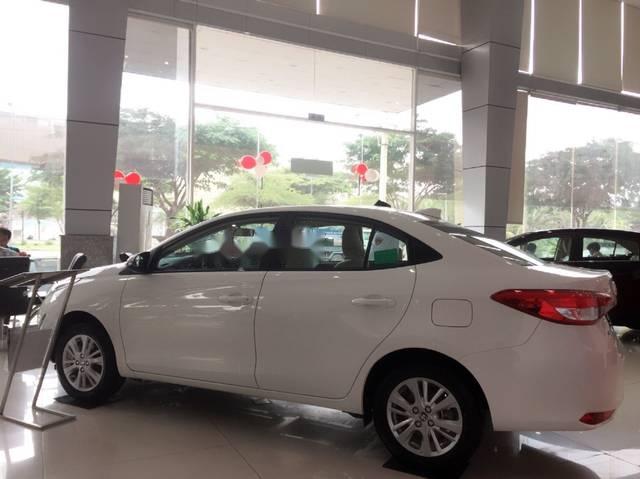 Toyota Vios   1.5E AT 2018 - Cần bán Toyota Vios 1.5E AT năm sản xuất 2018, màu trắng, 569tr