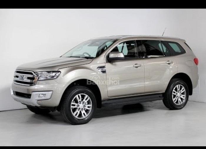 Ford Everest Trend 2.0L MT 4x2  2018 - Everest Trend 2.0L MT 4x2 đời 2018, màu vàng, nhập khẩu nguyên chiếc