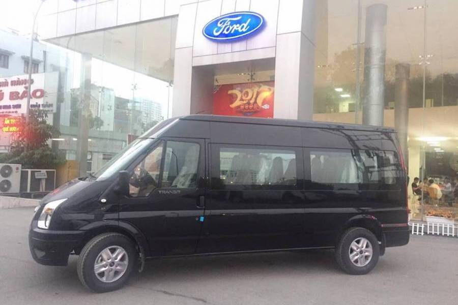 Ford Transit Luxury 2018 - Bán xe Ford Transit Luxury 2018, màu đen, trả góp LH 0978212288