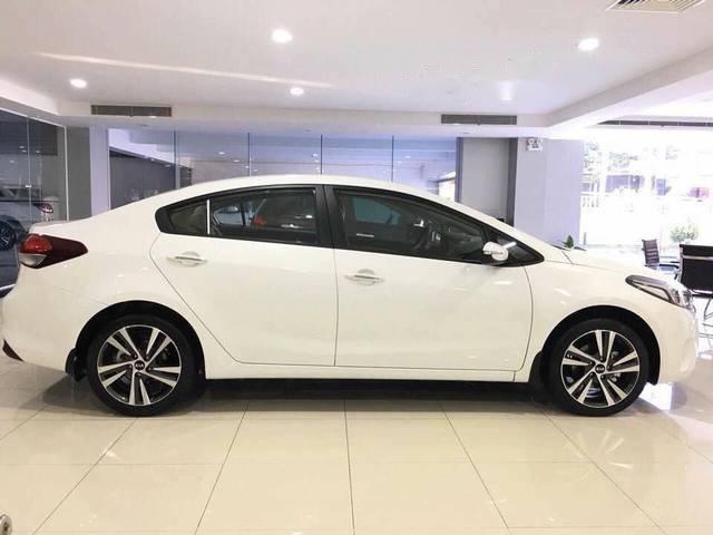 Kia Cerato   2018 - Cần bán Kia Cerato năm 2018, màu trắng giá cạnh tranh