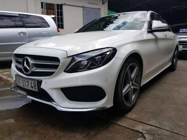 Mercedes-Benz C class  C250 AMG 2015 - Cần bán xe Mercedes C250 AMG đời 2015, màu trắng