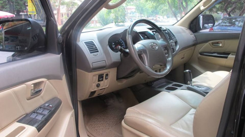 Toyota Fortuner   2.5 G MT  2013 - Salon bán lại xe Toyota Fortuner 2.5 G MT năm 2013, màu đen