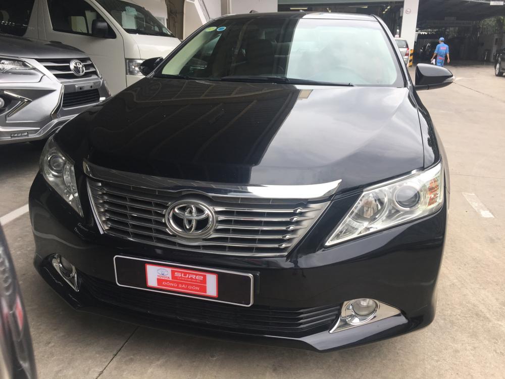 Toyota Camry 2.0E 2014 - Bán Camry cũ đời 2014, có trả góp, giá còn thương lượng nhé khách yêu