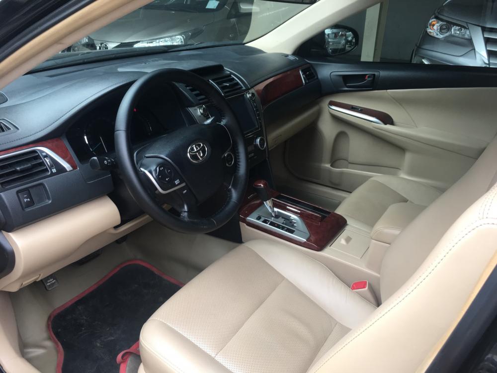 Toyota Camry 2.0E 2014 - Bán Camry cũ đời 2014, có trả góp, giá còn thương lượng nhé khách yêu