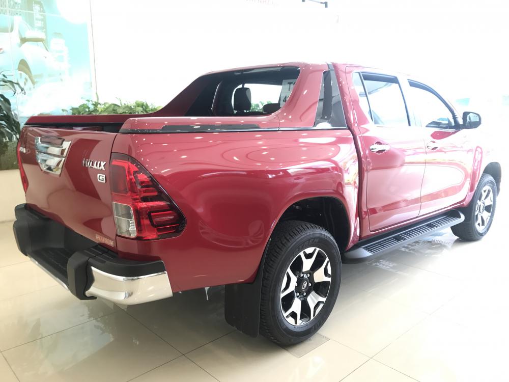 Toyota Hilux 2.8G AT 4x4 2018 - Bán xe Toyota Hilux 2.8G AT 4x4 sản xuất năm 2018, màu đỏ, xe nhập đặt xe giao sớm liên hệ 0986924166