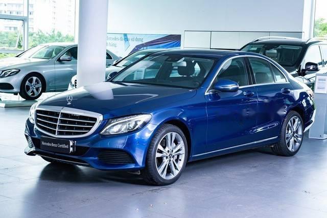 Mercedes-Benz C class   C250   2017 - Bán xe Mercedes C250 2017, cũ chính hãng, đăng ký đầu tiên 03.2018, chạy lướt 3.500 km, màu xanh