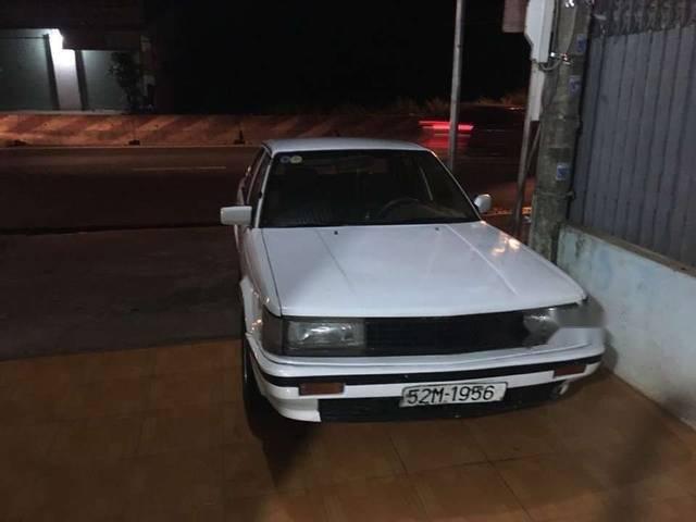 Nissan Bluebird 1988 - Cần bán Nissan Bluebird 1988, màu trắng