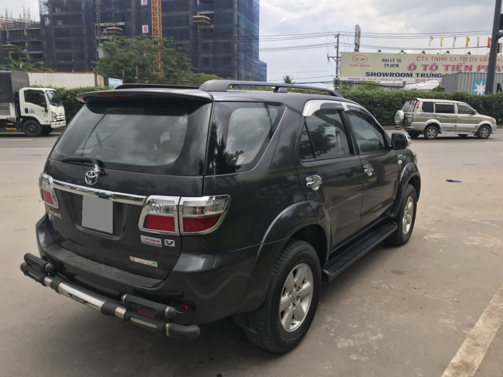 Toyota Fortuner SR5 2.7AT 2010 - Bán xe Fortuner 2010, tự động, máy xăng, hai cầu xám chì, chính chủ đi từ đầu