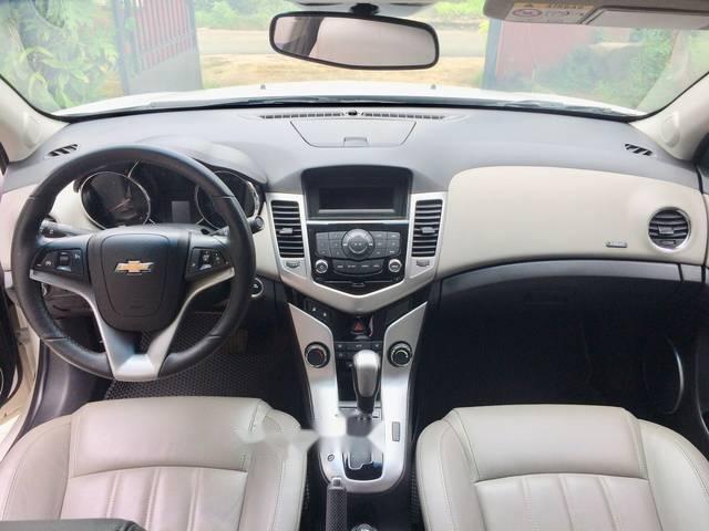 Chevrolet Cruze  1.8AT   2015 - Bán ô tô Chevrolet Cruze 1.8AT năm sản xuất 2015, màu trắng  