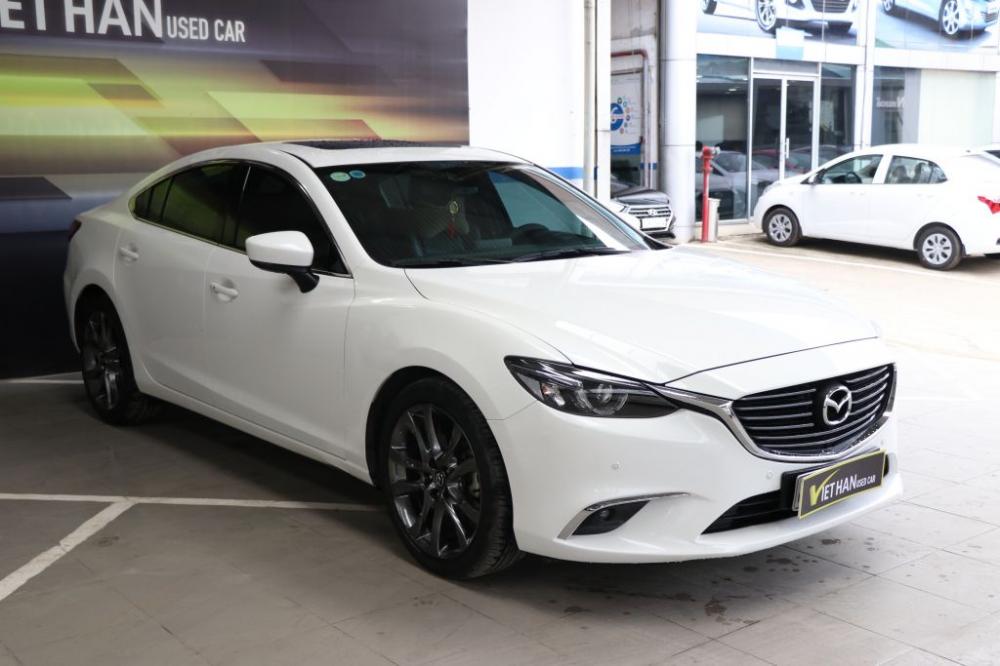 Mazda 6 2.5AT 2017 - Bán ô tô Mazda 6 2.5AT đời 2017, màu trắng, 988 triệu