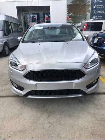 Ford Focus   2018 - Bán Ford Focus đời 2018, màu bạc, 735tr