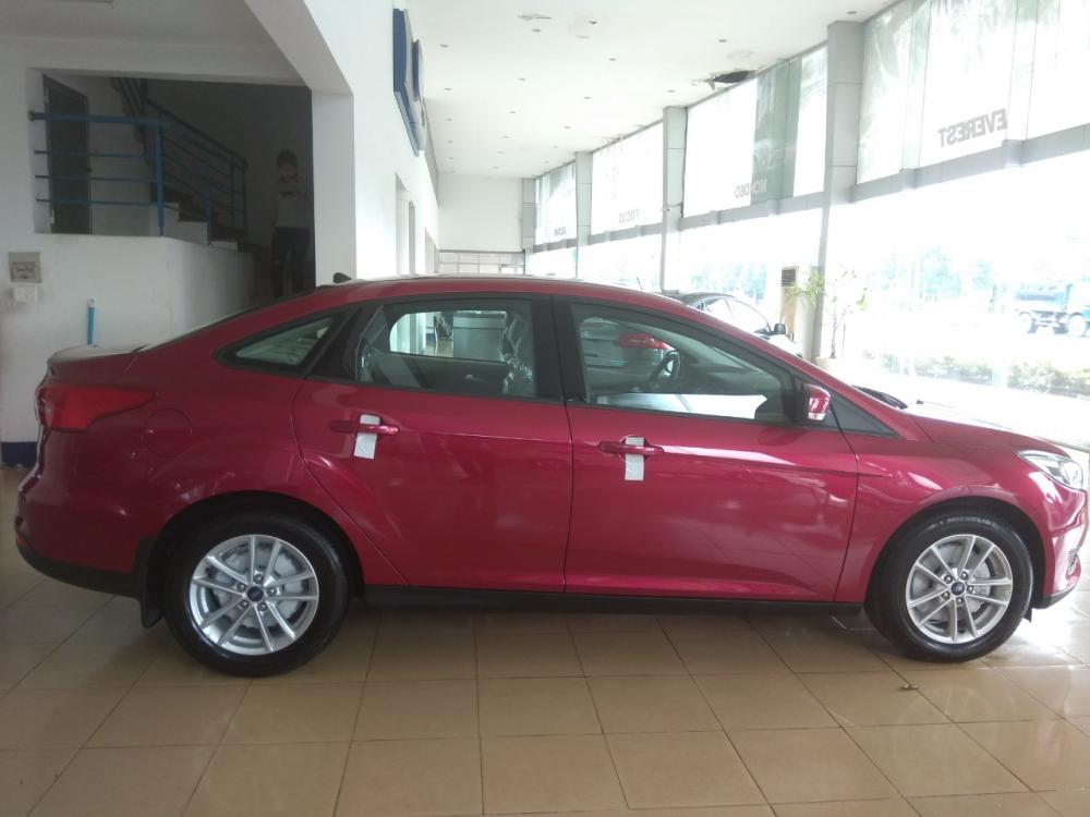 Ford Focus Trend 1.5 Ecoboost 2018 - Bán Ford Focus Trend 1.5 Ecoboost đời 2018, màu đỏ giá cạnh tranh